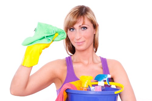Professional cleaning team preparing a Waterloo apartment for move-in